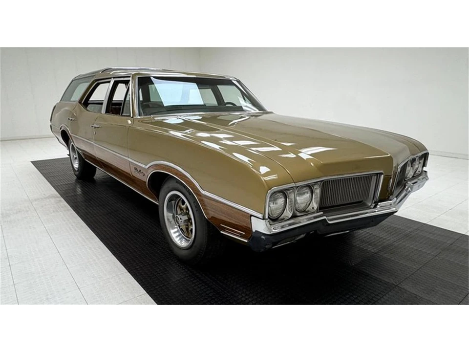 1970 Oldsmobile Vista Cruiser - Image 7 of 31