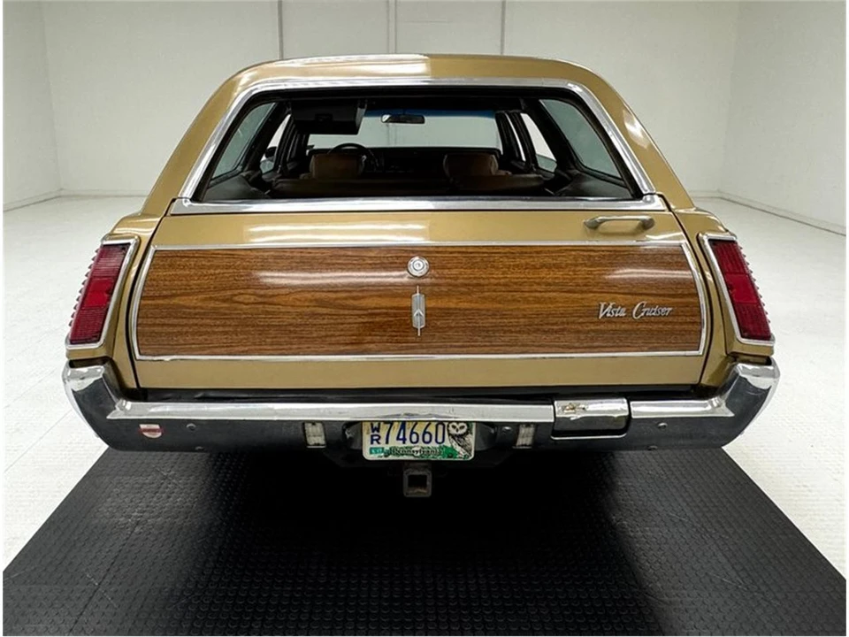 1970 Oldsmobile Vista Cruiser - Image 4 of 31