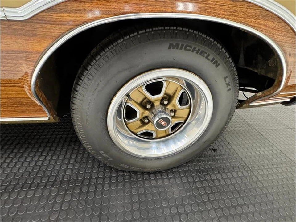 1970 Oldsmobile Vista Cruiser - Image 24 of 31