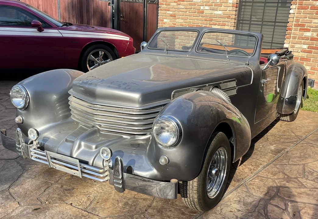 1970 Cord - Image 2 of 21