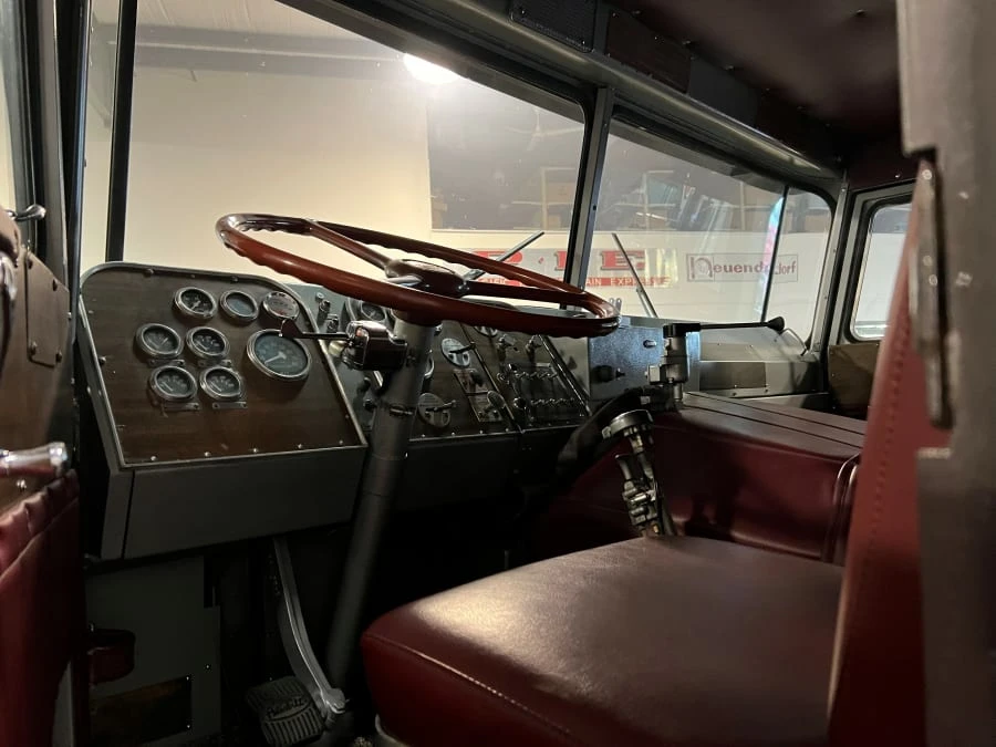 1970 Peterbilt - Image 9 of 11