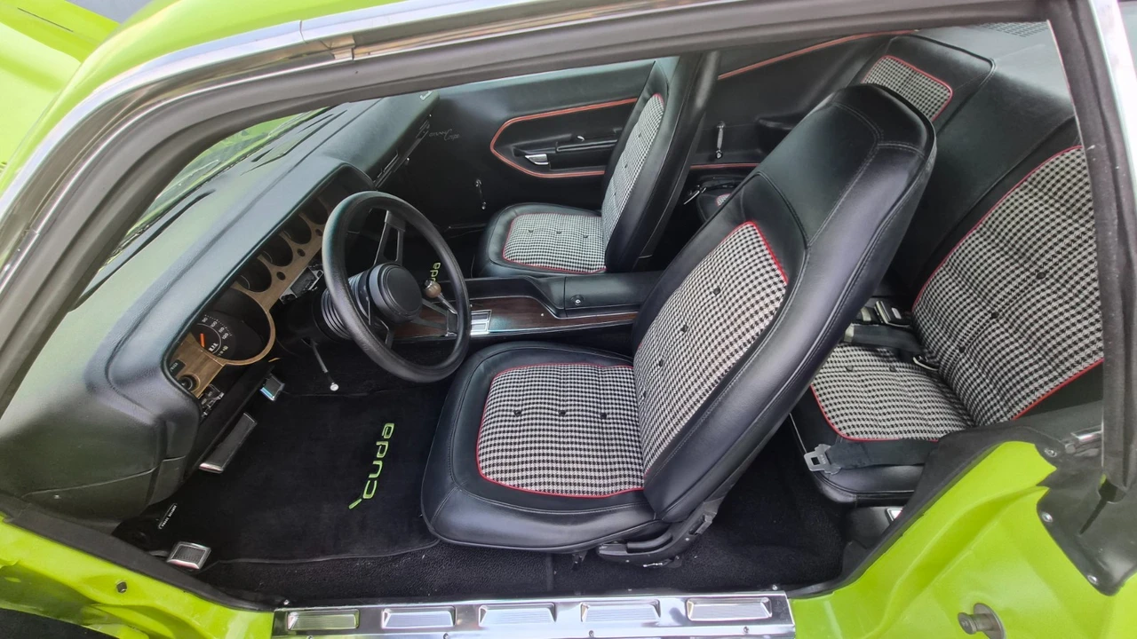 1970 Plymouth Barracuda - Image 14 of 31