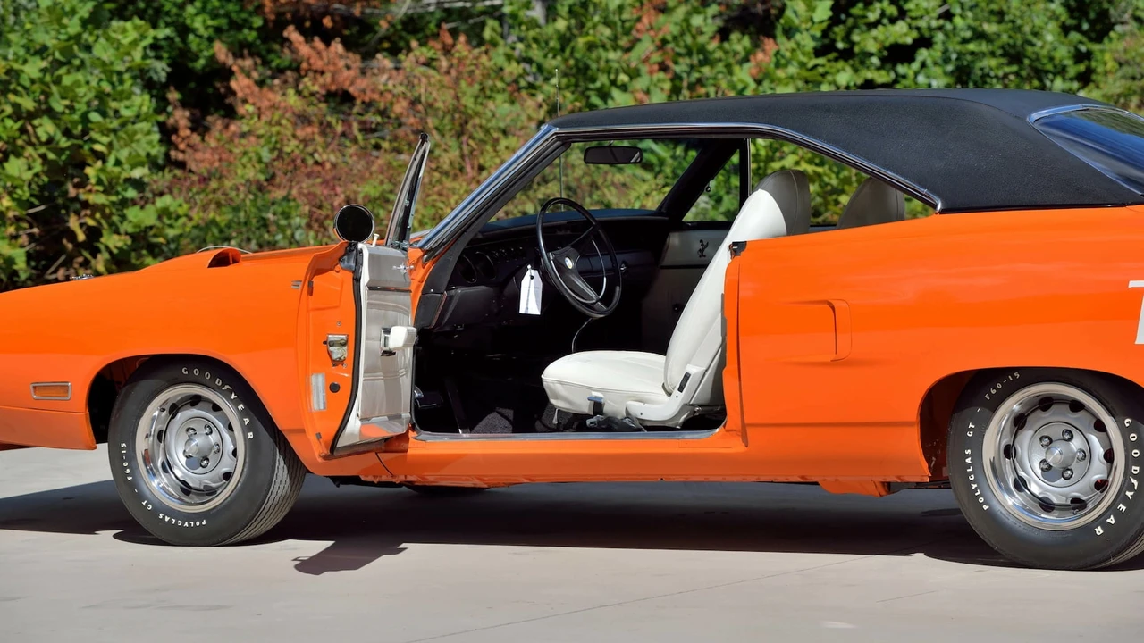 1970 Plymouth Superbird - Image 17 of 30