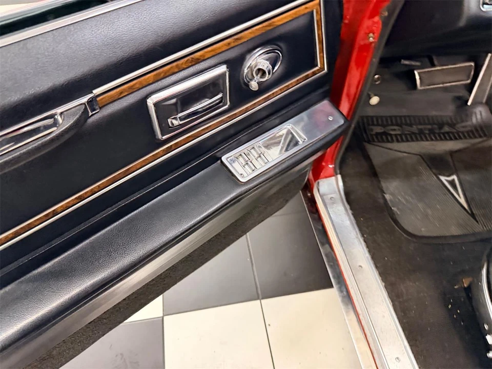 1970 Pontiac Bonneville 3rd Gen - Image 24 of 31