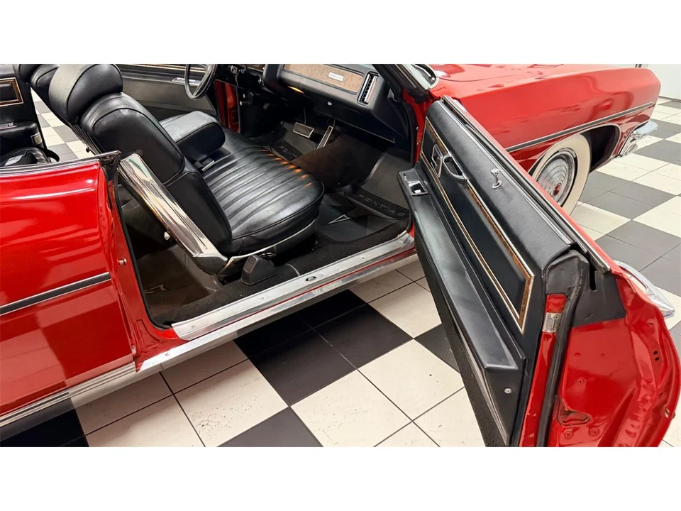 1970 Pontiac Bonneville 3rd Gen - Image 20 of 31