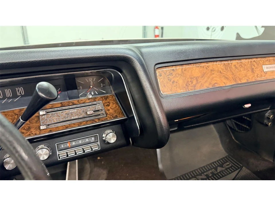 1970 Pontiac Bonneville 3rd Gen - Image 12 of 31