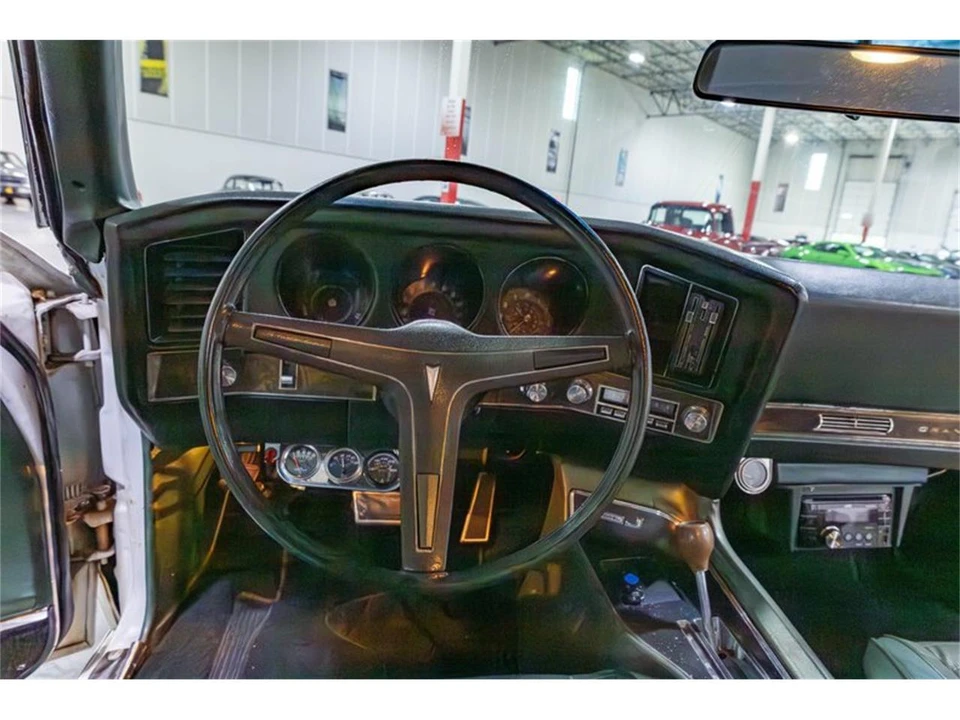1970 Pontiac Grand Prix 2nd Gen - Image 11 of 31
