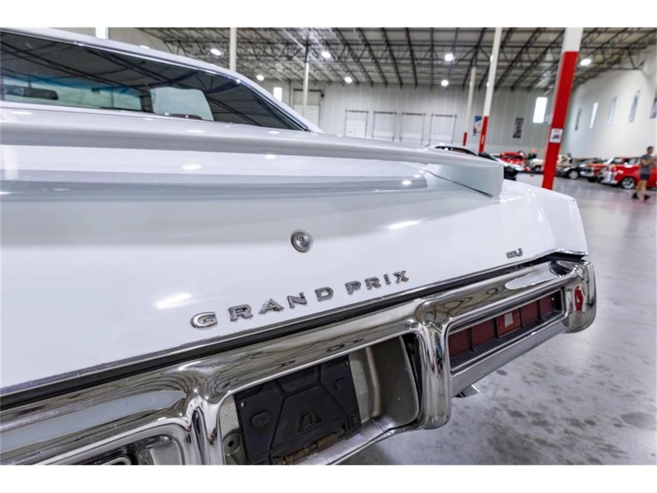 1970 Pontiac Grand Prix 2nd Gen - Image 23 of 31