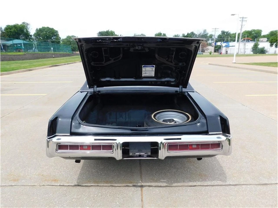 1970 Pontiac Grand Prix 2nd Gen - Image 19 of 31