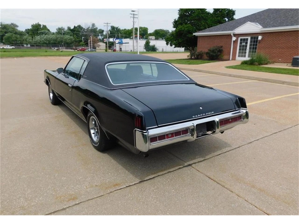 1970 Pontiac Grand Prix 2nd Gen - Image 9 of 31