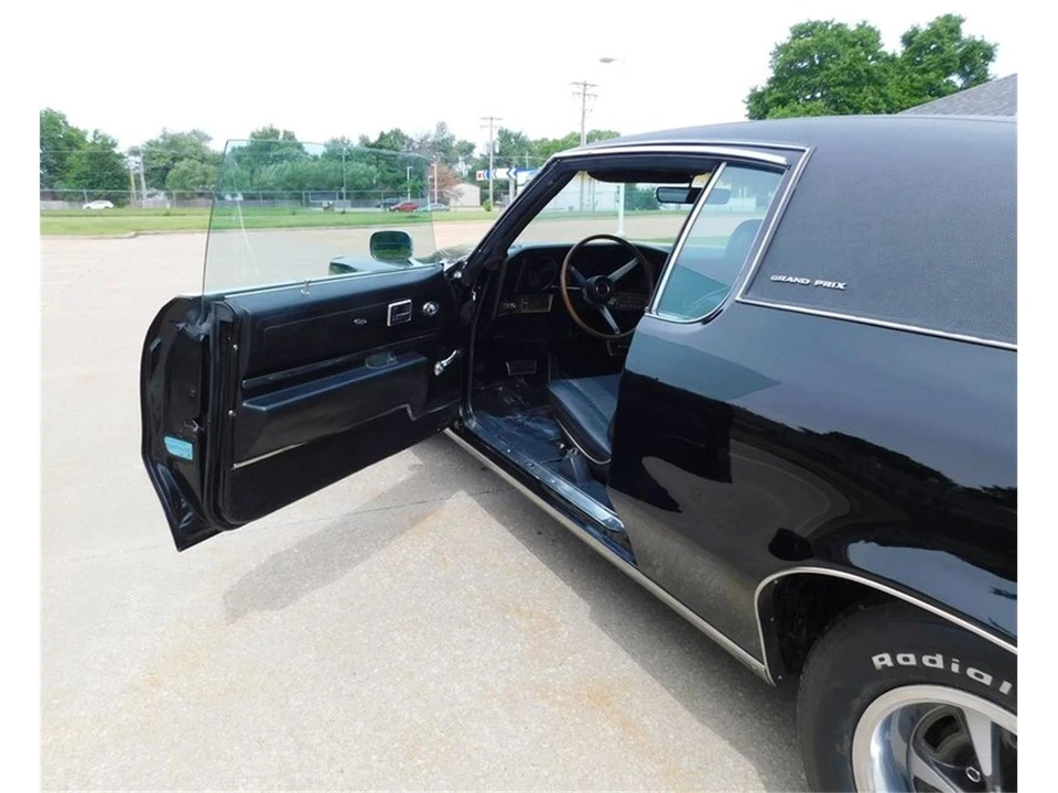 1970 Pontiac Grand Prix 2nd Gen - Image 30 of 31