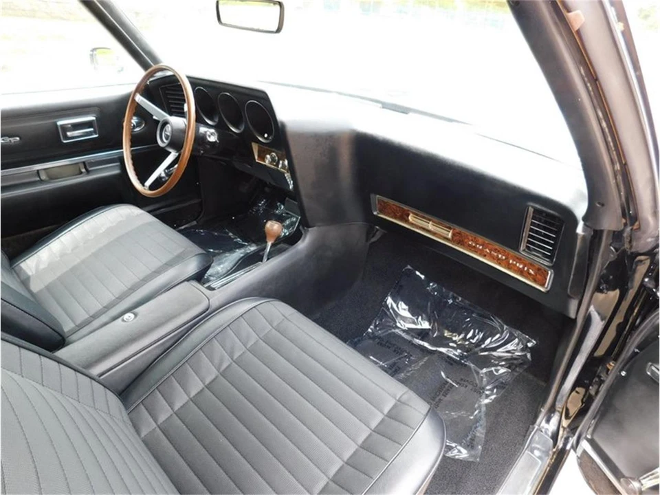 1970 Pontiac Grand Prix 2nd Gen - Image 18 of 31