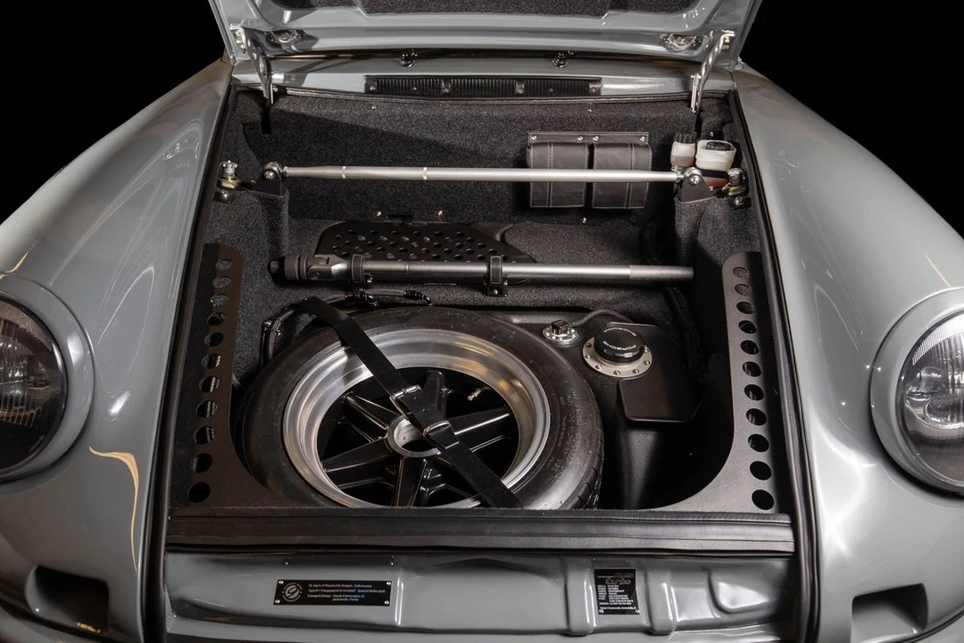 1970 Porsche 911 - Image 9 of 21