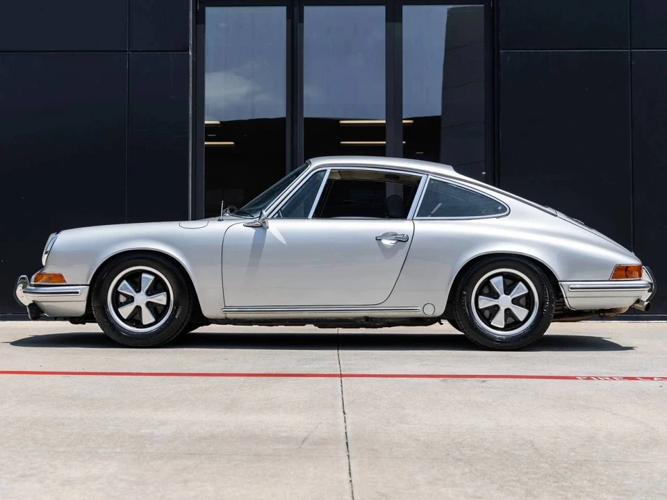 1970 Porsche 911 T F-Body LWB - Image 2 of 5