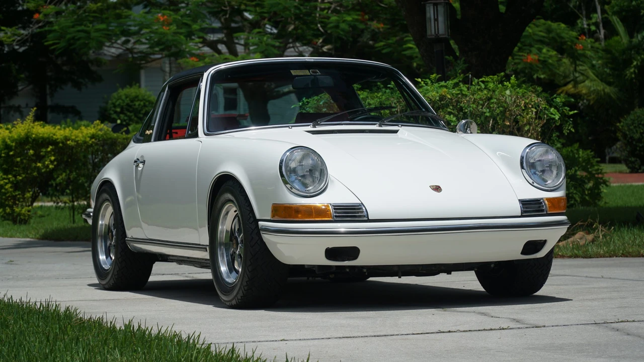 1970 Porsche 911 E F-Body LWB - Image 15 of 31