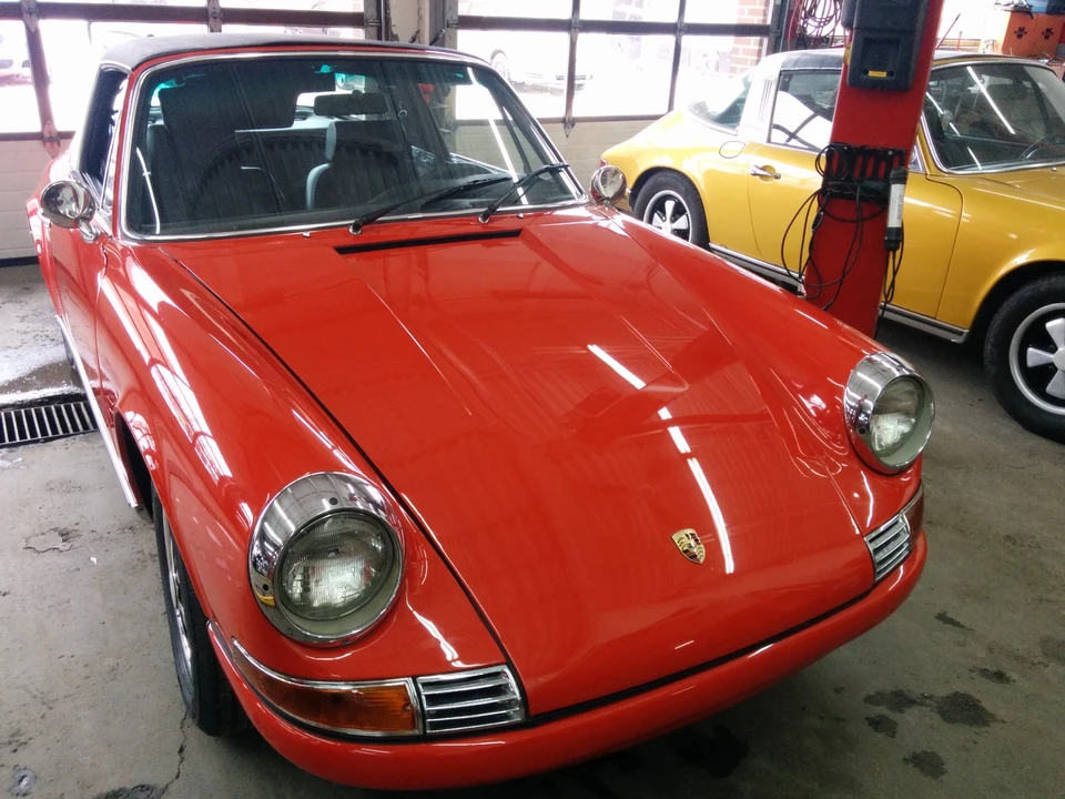 1970 Porsche 911 T F-Body LWB - Image 25 of 31