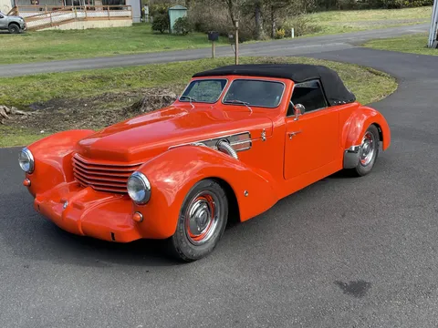 1970 Cord - Image 2 of 31
