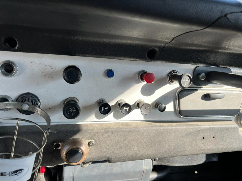 1970 Toyota J40 Land Cruiser - Image 17 of 31