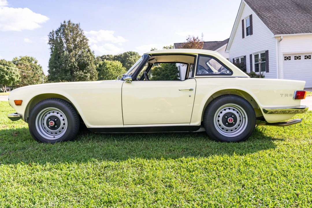 1970 Triumph TR6 CF Injected - Image 13 of 31