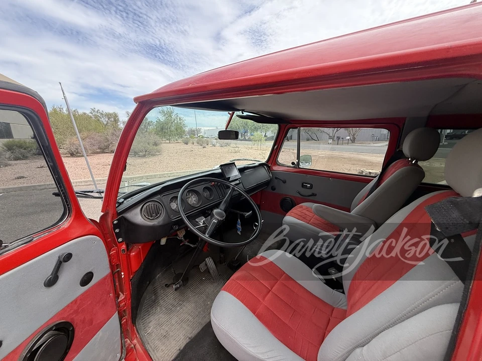 1970 Volkswagen Bay-Window Bus - Image 8 of 11
