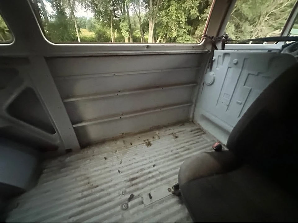 1970 Volkswagen Bay-Window Bus - Image 5 of 10