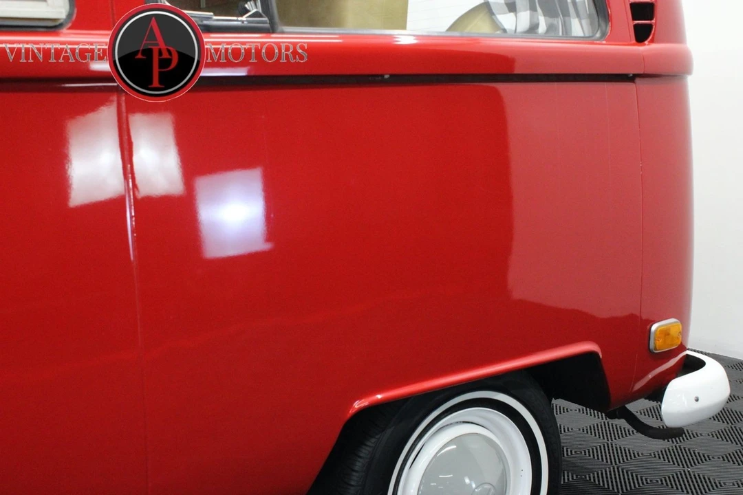 1970 Volkswagen Bay-Window Camper - Image 11 of 12