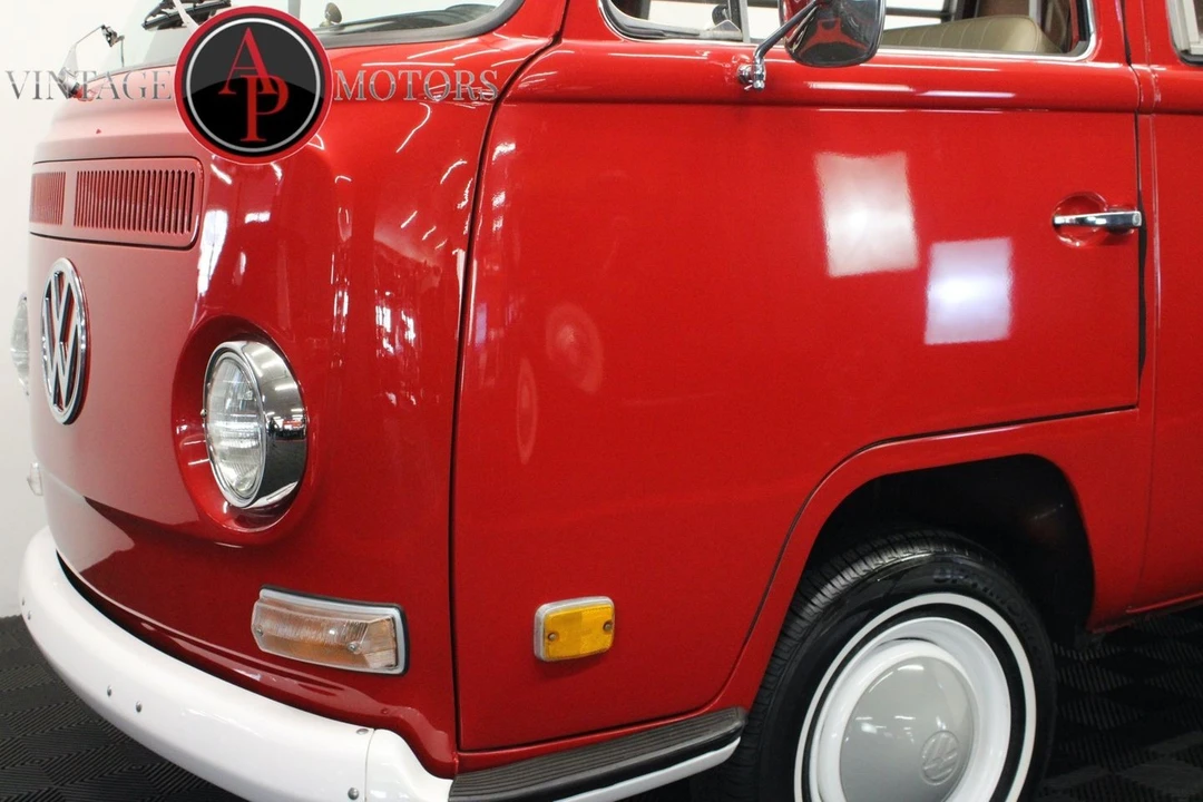 1970 Volkswagen Bay-Window Camper - Image 9 of 12