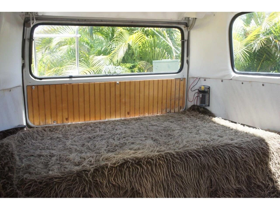 1970 Volkswagen Bay-Window Bus - Image 11 of 24