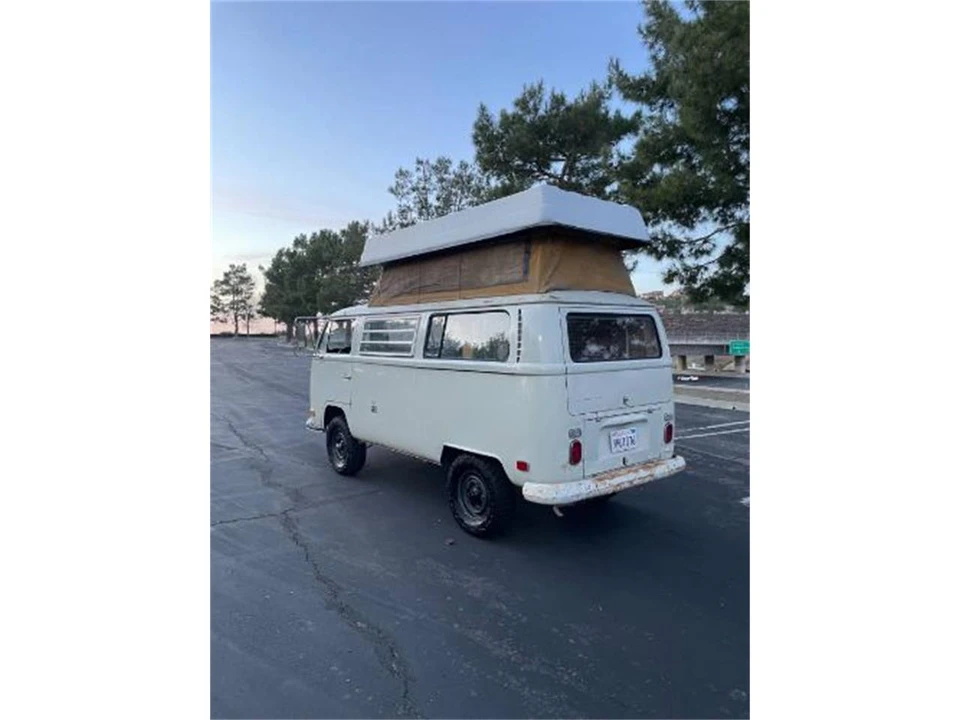 1970 Volkswagen Bay-Window Bus - Image 11 of 13