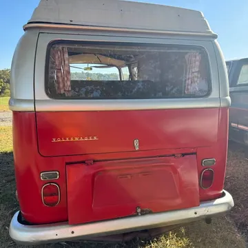 1970 Volkswagen Bus Camper