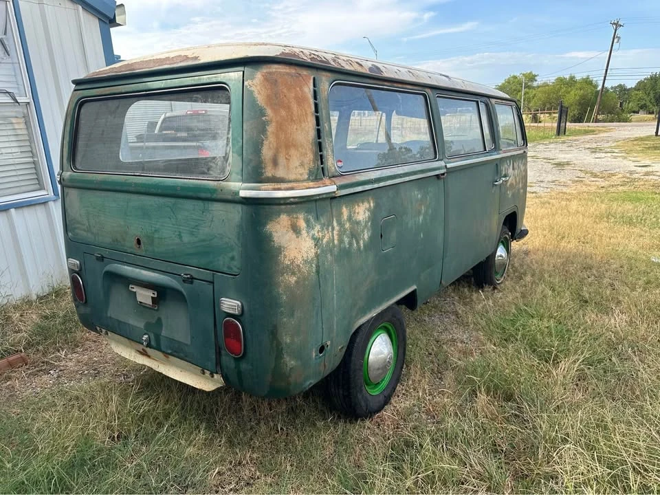 1970 Volkswagen Bay-Window Bus - Image 4 of 20
