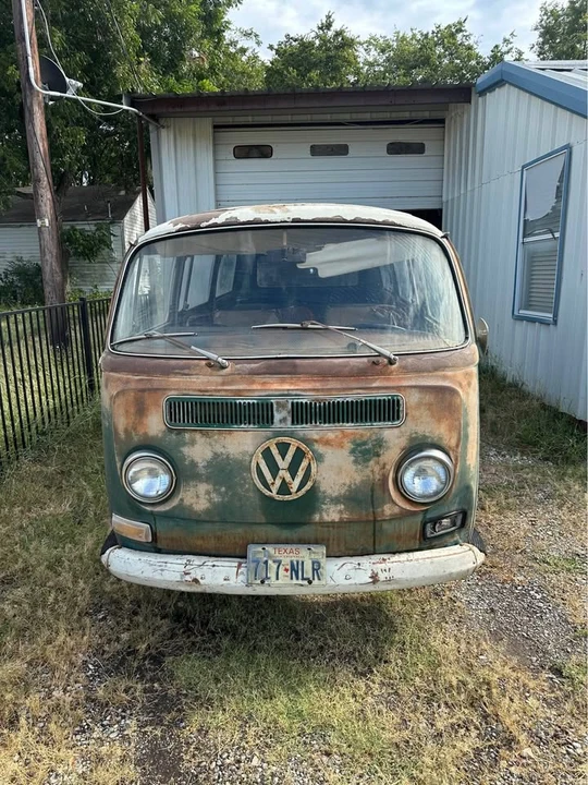 1970 Volkswagen Bay-Window Bus - Image 2 of 20