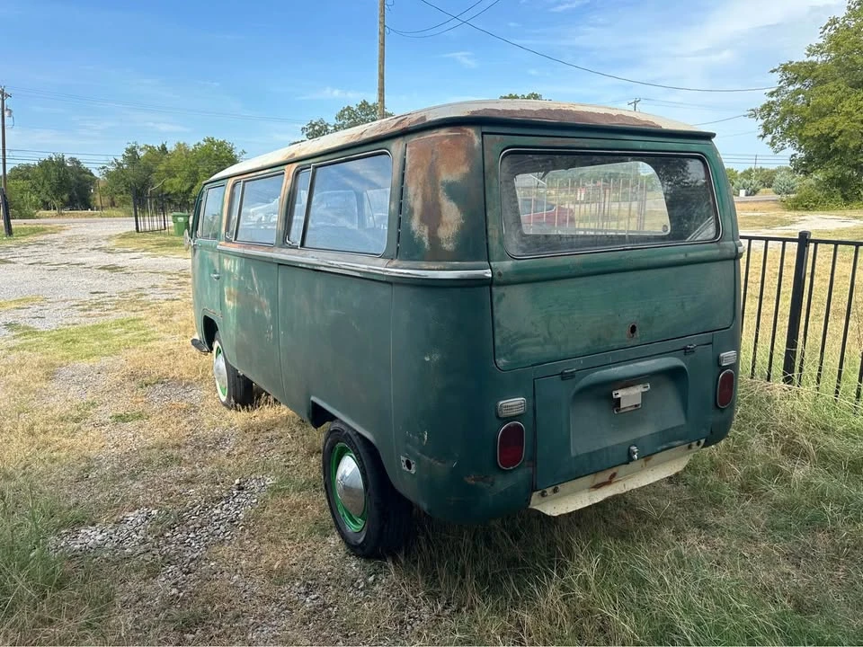 1970 Volkswagen Bay-Window Bus - Image 19 of 20