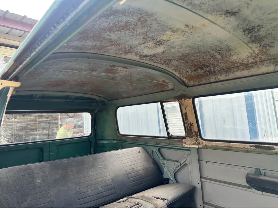 1970 Volkswagen Bay-Window Bus - Image 11 of 20