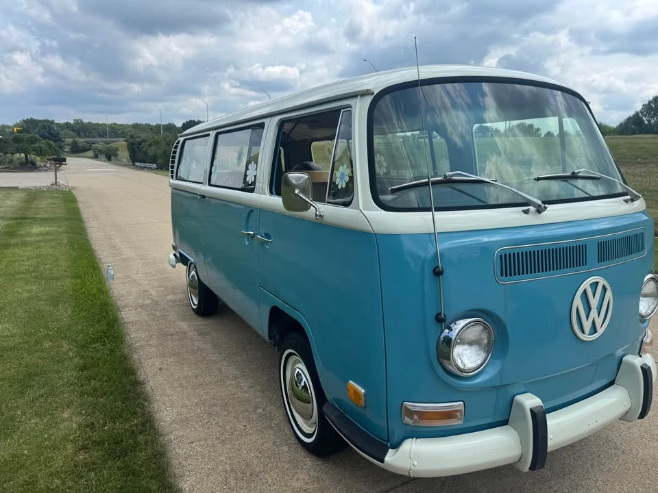 1970 Volkswagen Bay-Window Bus - Image 2 of 7