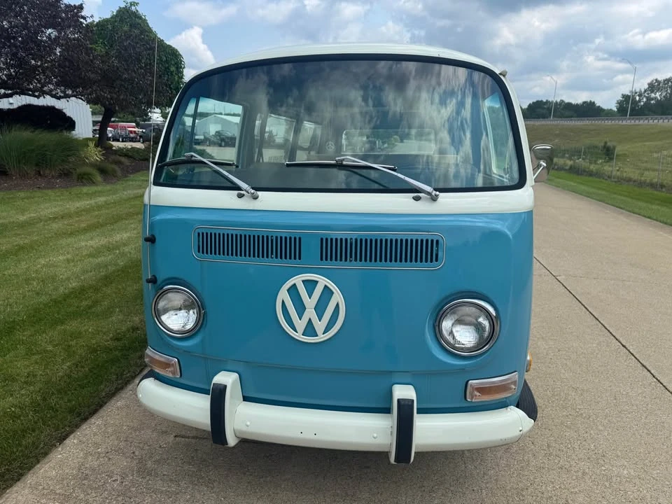 1970 Volkswagen Bay-Window Bus - Image 3 of 7