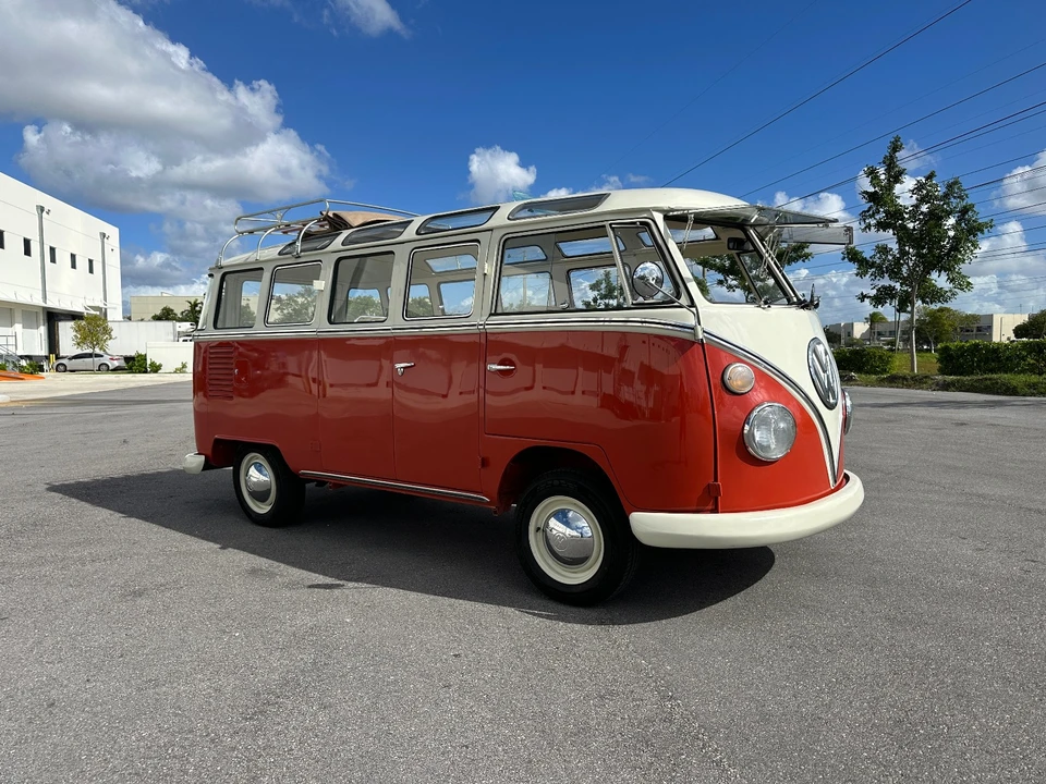 1970 Volkswagen Bay-Window Bus - Image 4 of 21