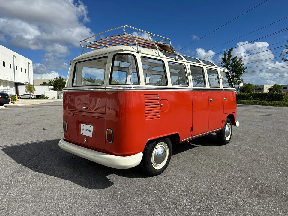 1970 Volkswagen Bay-Window Bus - Image 6 of 21