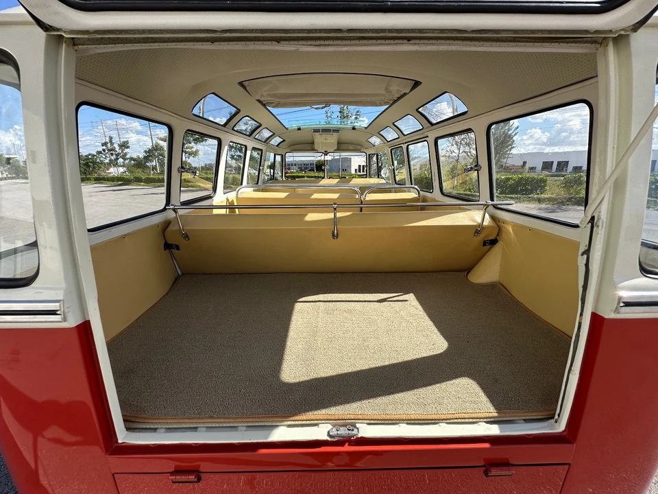 1970 Volkswagen Bay-Window Bus - Image 16 of 21
