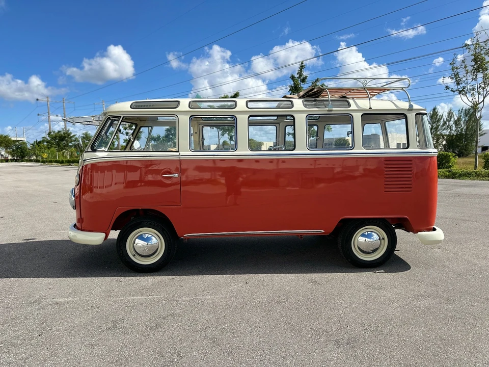 1970 Volkswagen Bay-Window Bus - Image 2 of 21