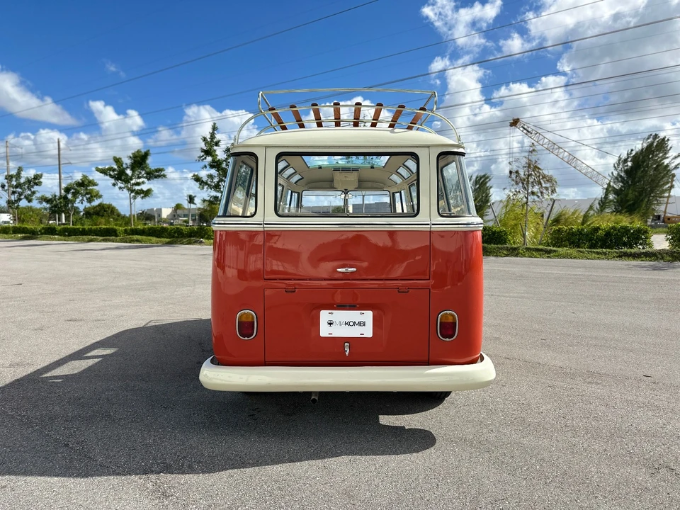1970 Volkswagen Bay-Window Bus - Image 7 of 21