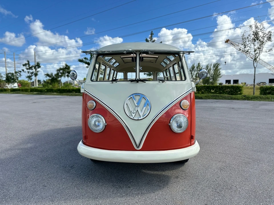 1970 Volkswagen Bay-Window Bus - Image 3 of 21