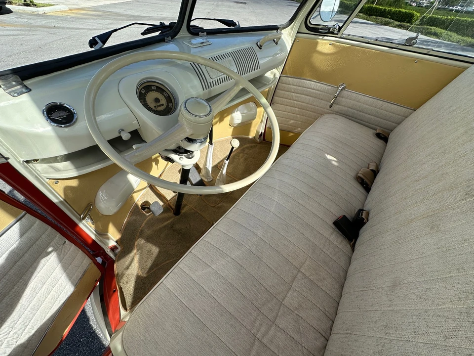 1970 Volkswagen Bay-Window Bus - Image 12 of 21