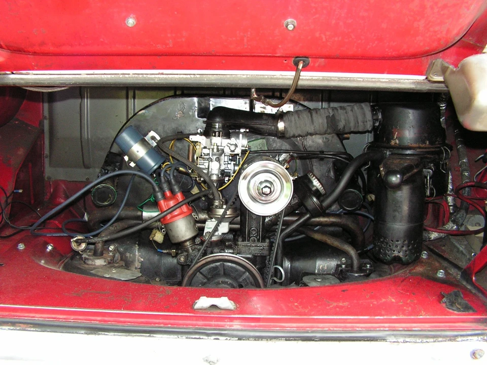 1970 Volkswagen Bay-Window Bus - Image 18 of 20