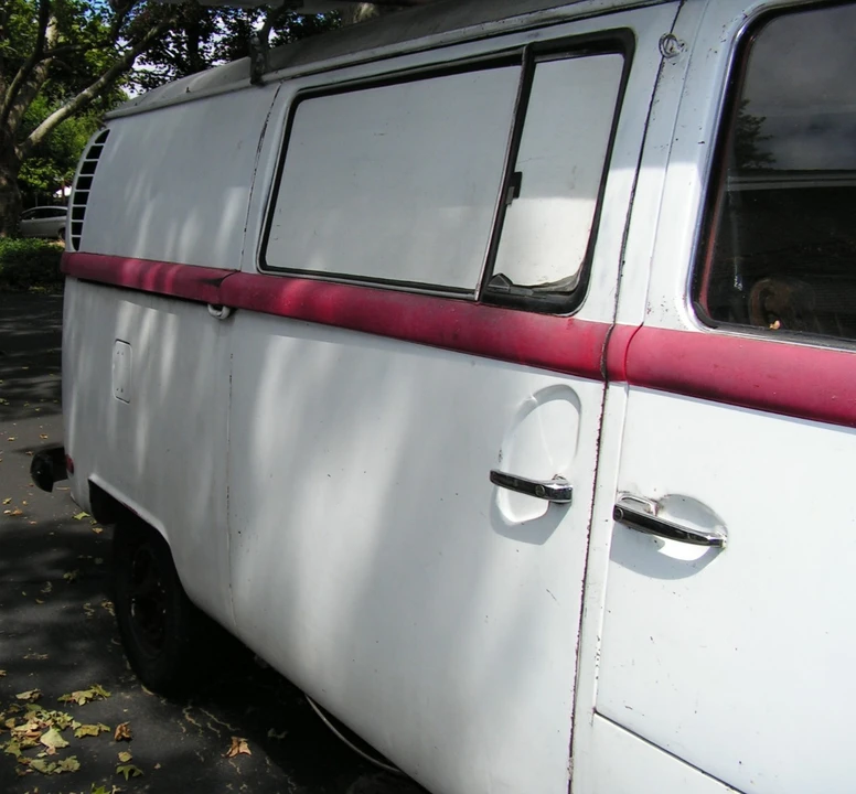 1970 Volkswagen Bay-Window Bus - Image 5 of 20