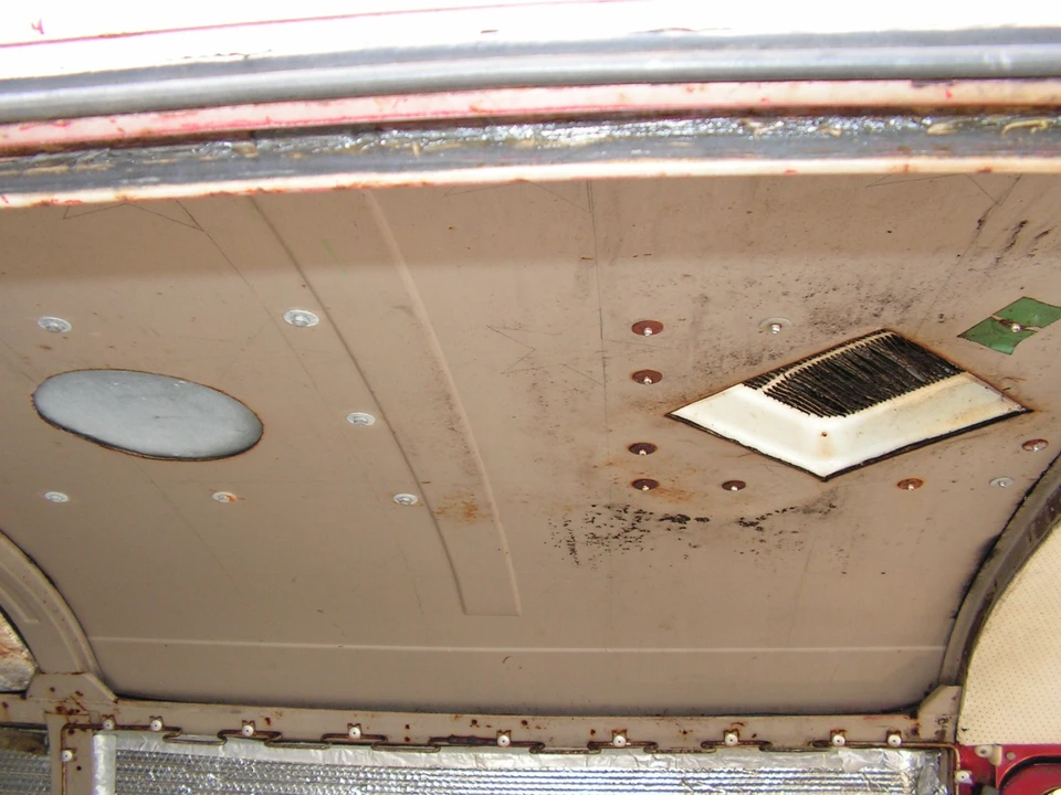 1970 Volkswagen Bay-Window Bus - Image 10 of 20