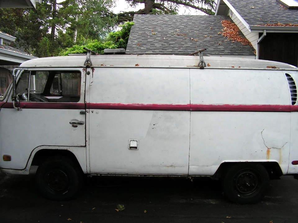 1970 Volkswagen Bay-Window Bus - Image 19 of 20