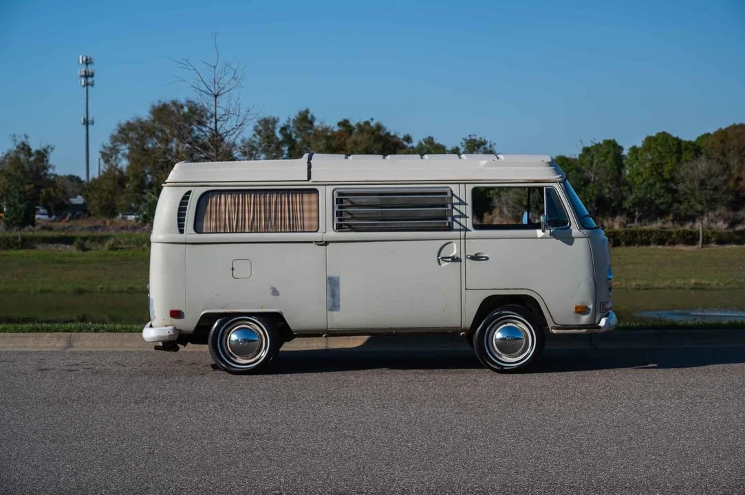 1970 Volkswagen Bay-Window Camper - Image 7 of 21