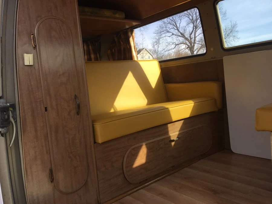 1970 Volkswagen Bay-Window Camper - Image 4 of 10