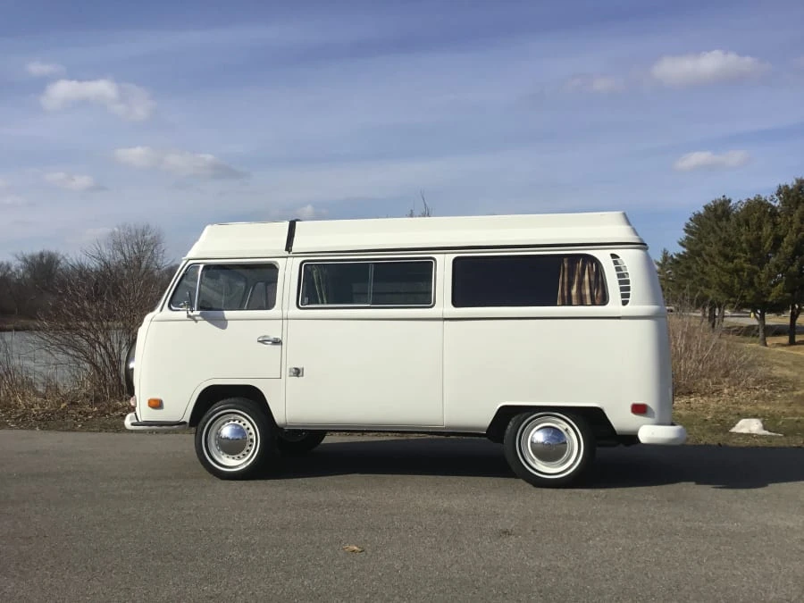 1970 Volkswagen Bay-Window Camper - Image 2 of 10